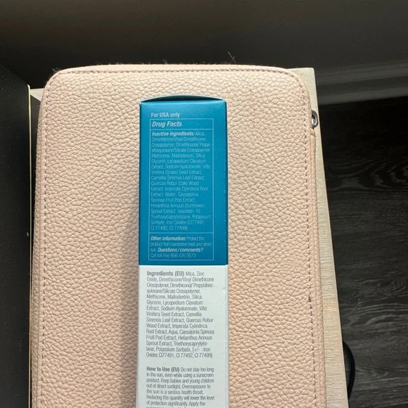 Colorescience Sheer Matte Sunscreen - Picture 2 of 4